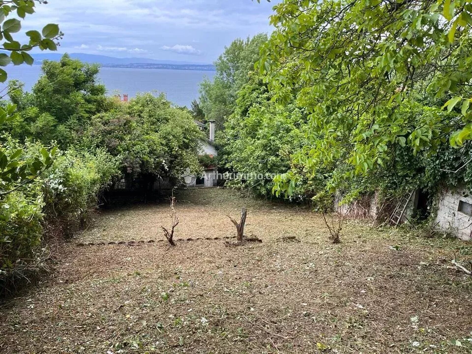 Terrain 160 m² · à Évian-les-Bains · 160 m² · 295 000 €