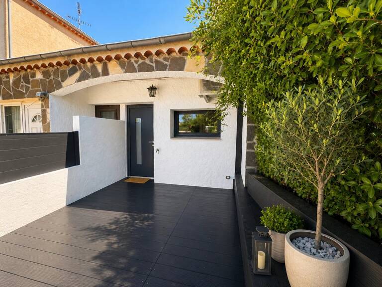 APPARTEMENT T3 RÉNOVÉ À PUGET-SUR-ARGENS — photo 1