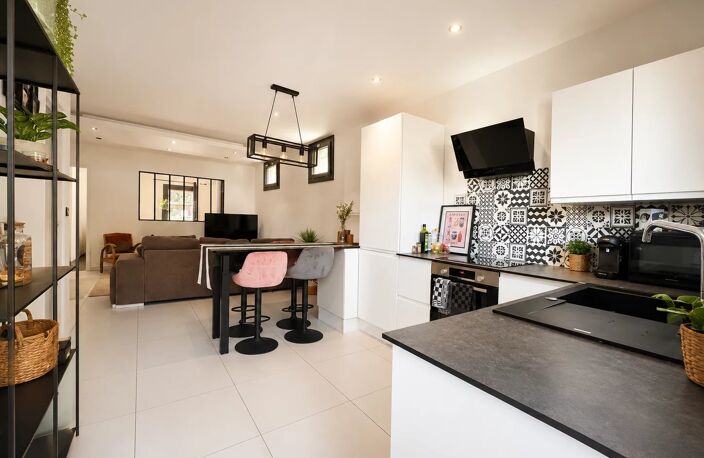 APPARTEMENT T3 RÉNOVÉ À PUGET-SUR-ARGENS — photo 3