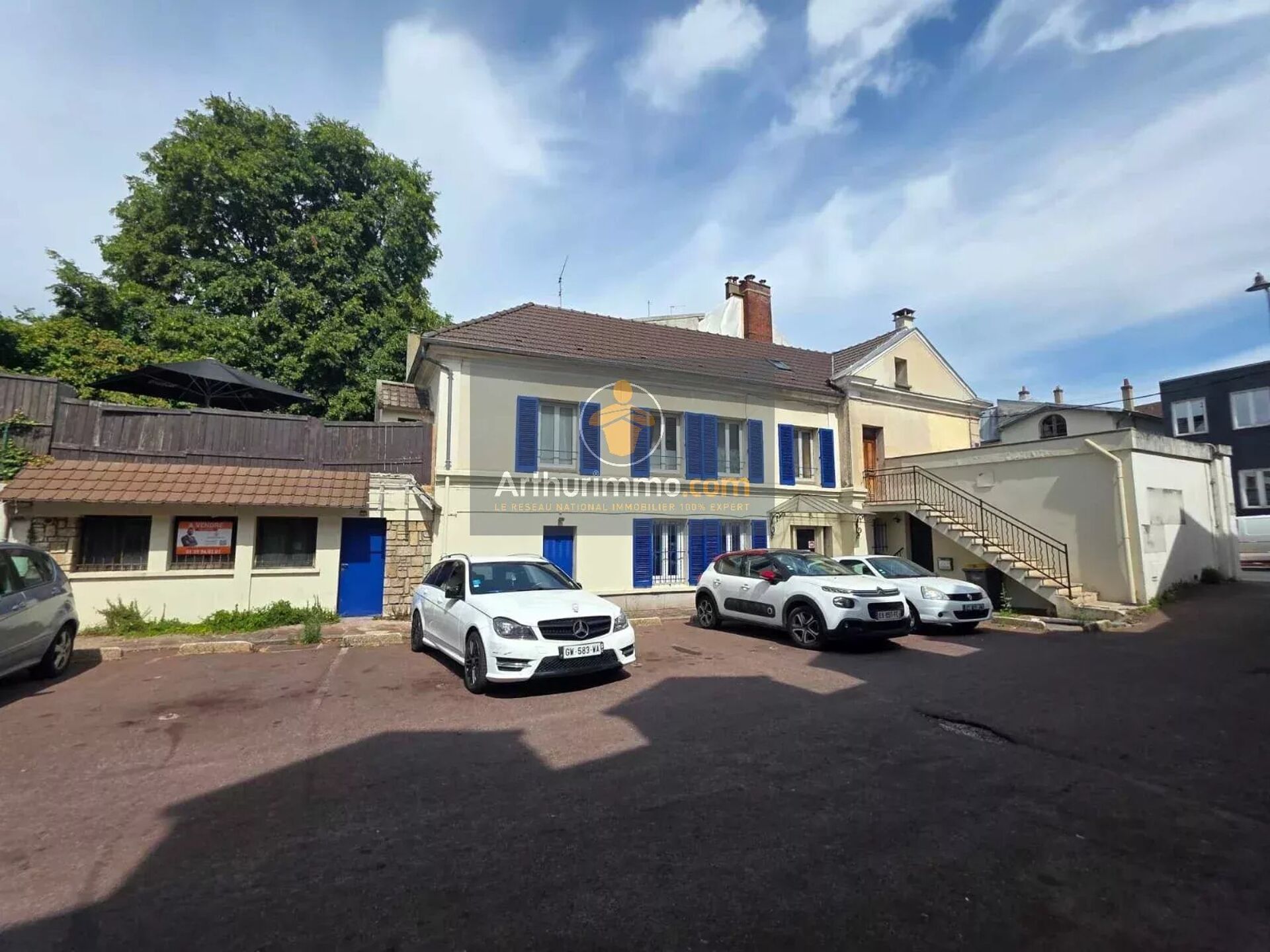 Immeuble 10 pièces 200 m² · à Sarcelles · 200 m² · 389 000 €