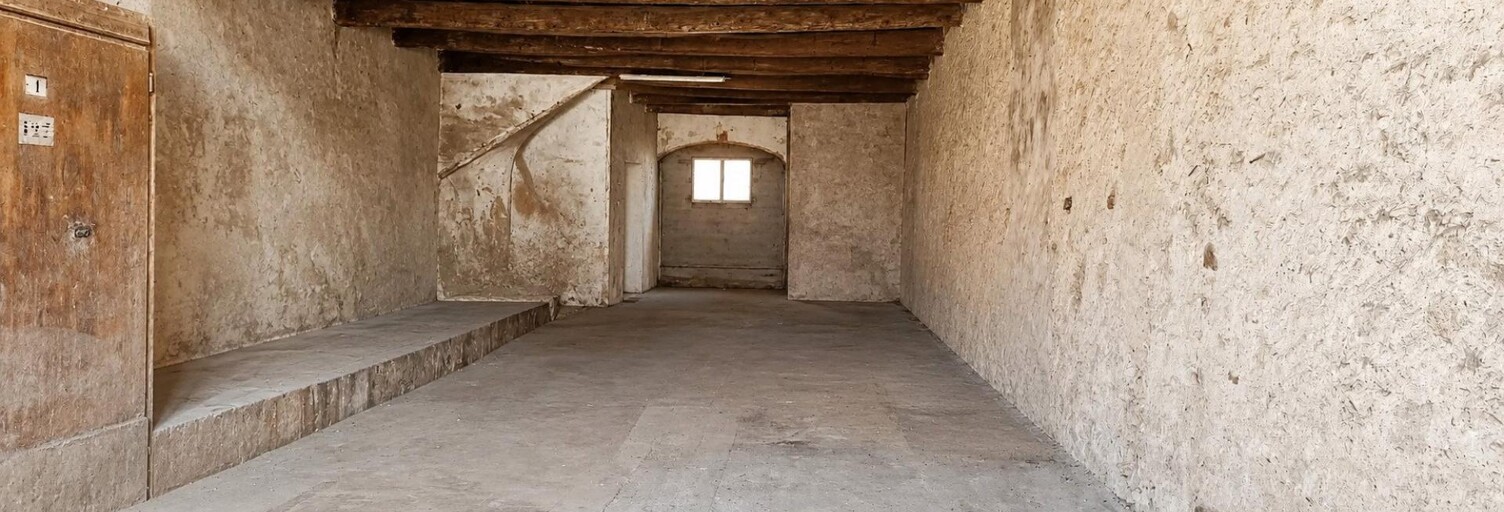 Garage  350 m² à vendre à Maraussan (34370)