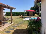 Maison avec piscine, double garage et jardin — photo 2