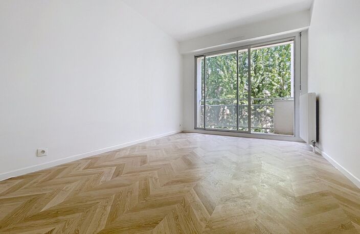 Centre ville, 68m² rénové, vue nature, 3 larges balcons — photo 4