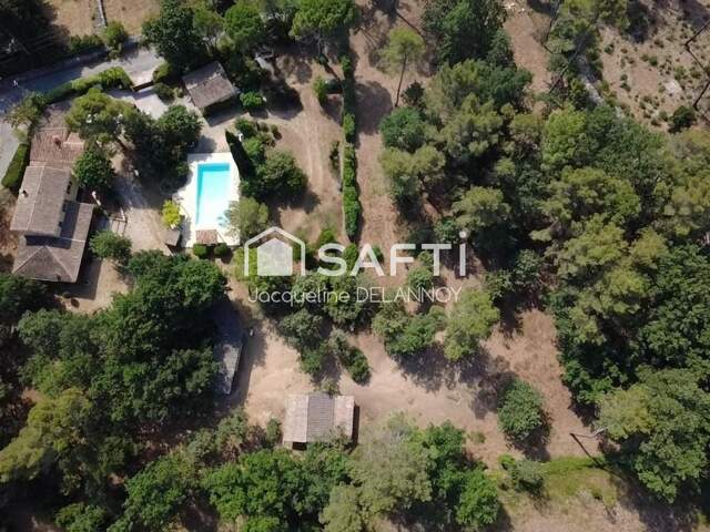 PROPRIÉTÉ ÉQUESTRE, 2 MAISONS, 11000 m² DE TERRAIN — photo du bien