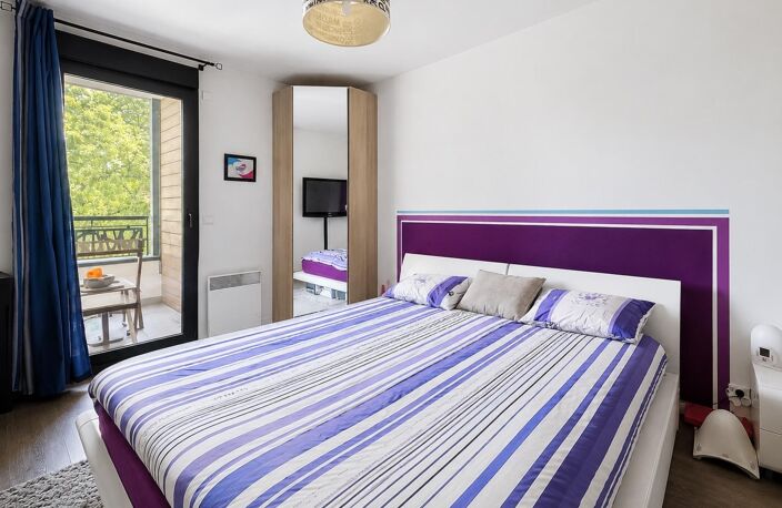 Limeil-Brévannes  Bel appartement 2 pièces avec balcon et parking, résidence sécurisée 2012 — photo 5