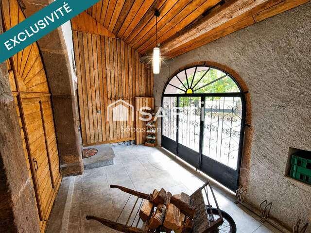 Ferme Comtoise de caractère avec gîte et dépendances — photo du bien