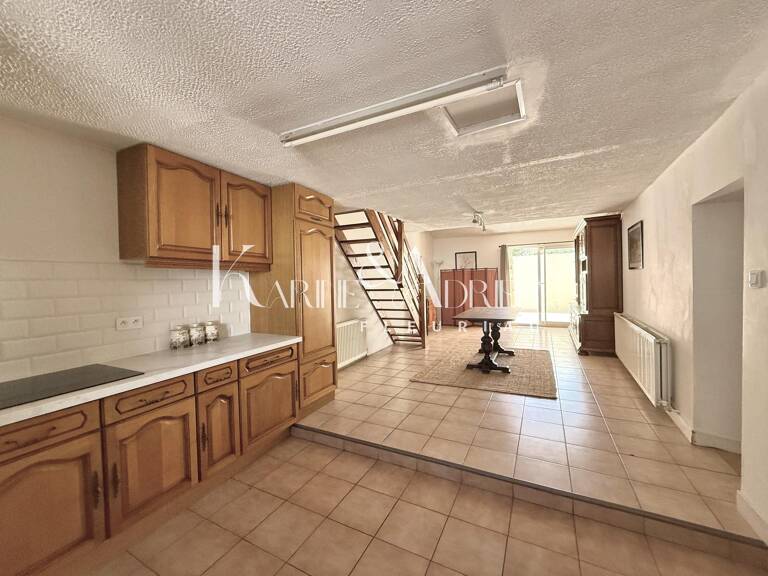 Maison de ville avec 2 chambres, mezzanine, bureau et garage — photo 1