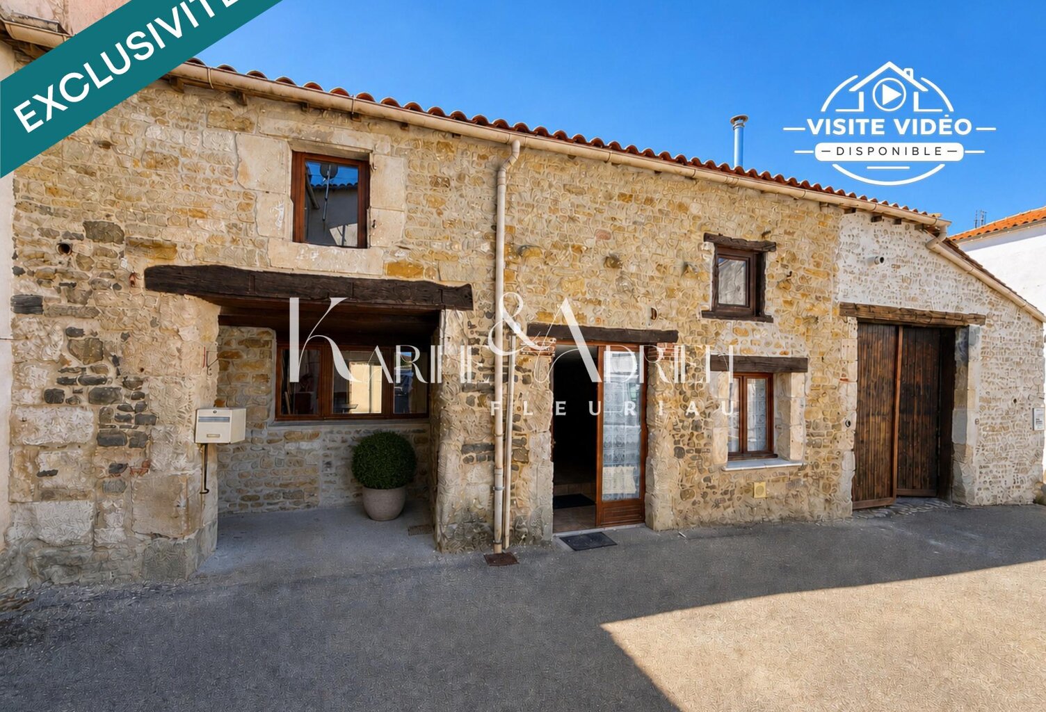 Maison de ville avec 2 chambres, mezzanine, bureau et garage — photo 1
