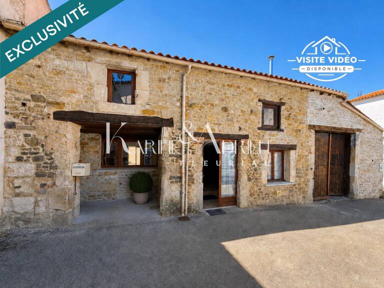 Maison de ville avec 2 chambres, mezzanine, bureau et garage — photo 1