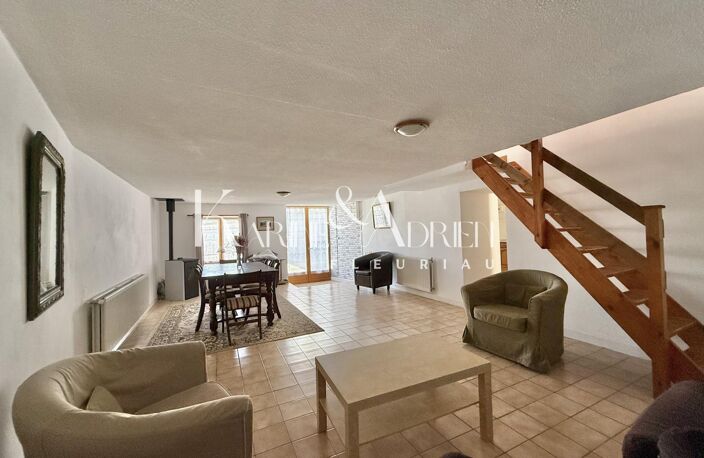 Maison de ville avec 2 chambres, mezzanine, bureau et garage — photo 5