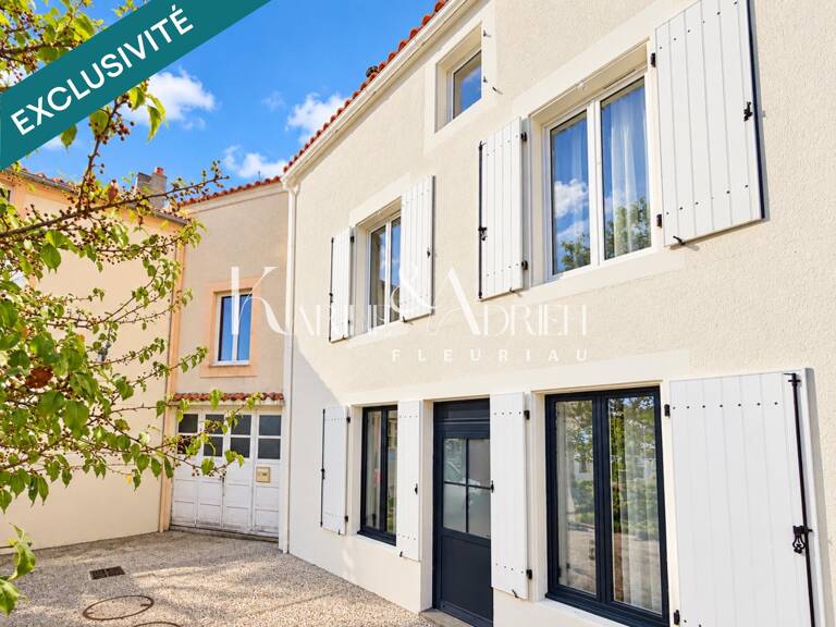 Maison de ville : 6 chambres, piscine et jardin — photo 1