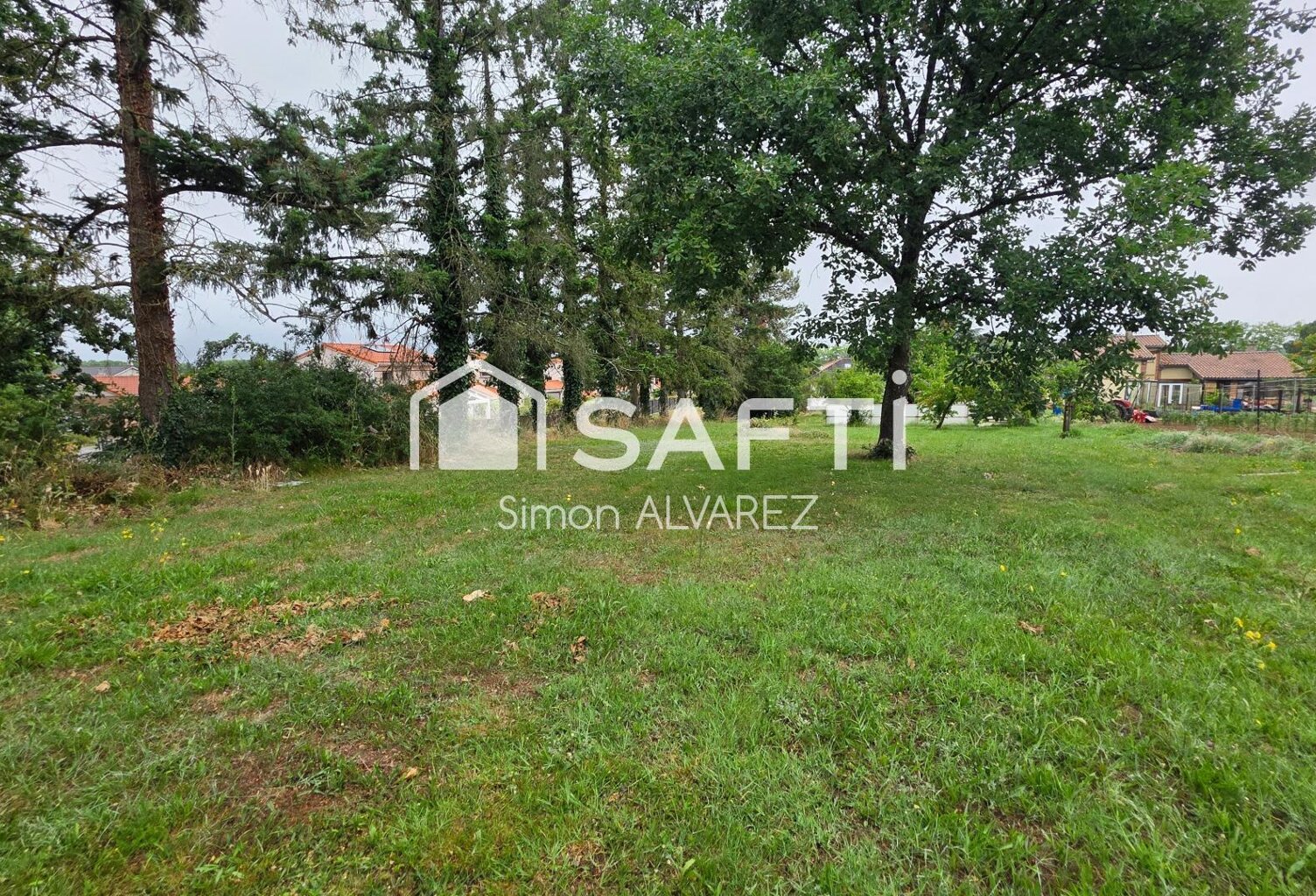 Terrain constructible de 674 m²  Grenade (Côté Toulouse) — photo 1