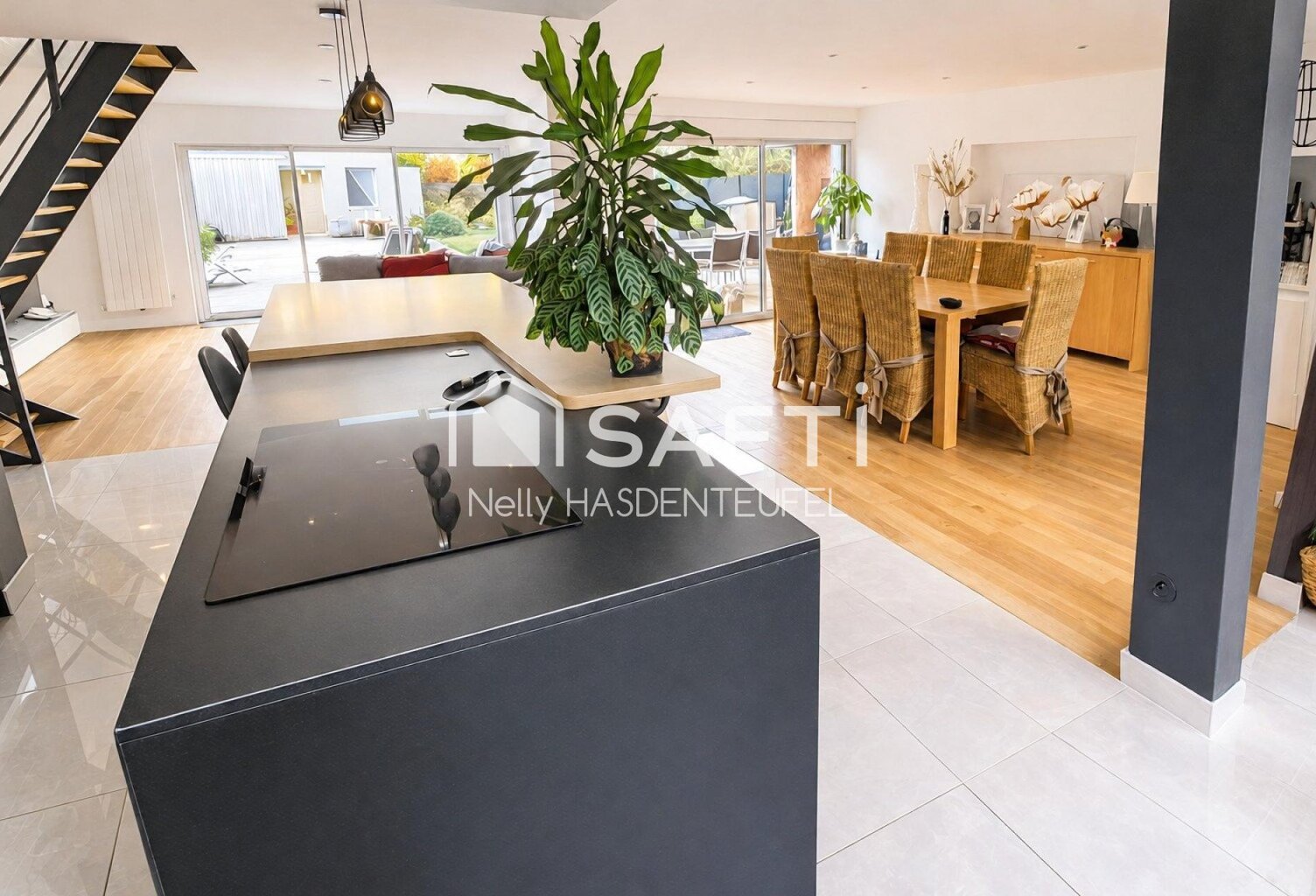 PROPRIETE D'EXCEPTION AVEC UNE ÉLÉGANCE CONTEMPORAINE ET PISCINE CHAUFFEE — photo 1