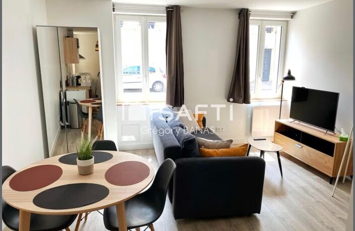 Studio 33m2 entièrement rénové et meublé — photo 2