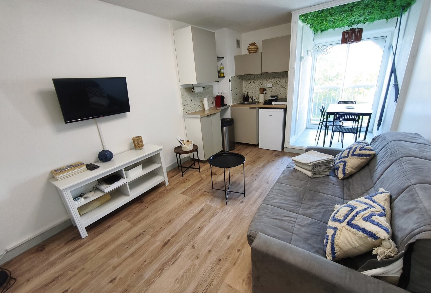 Studio cabine — photo 1