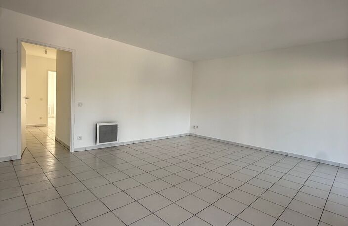 Location appartement 4 pièces 86 m² à Marseille 5 (13005) — photo 4