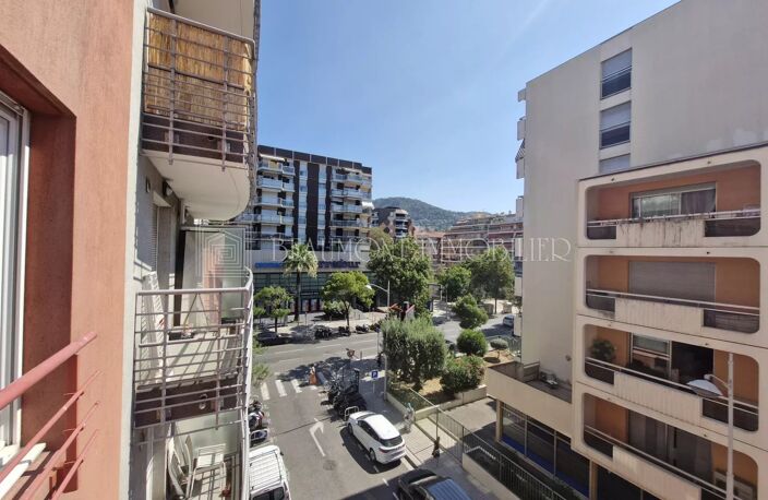 2P quartier Riquier Garibaldi dans Résidence Moderne avec Piscine — photo 4