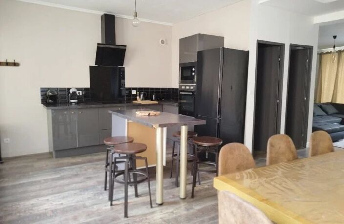 Immeuble de caractère de 10 pièces à Sedan, 312 m² — photo 2
