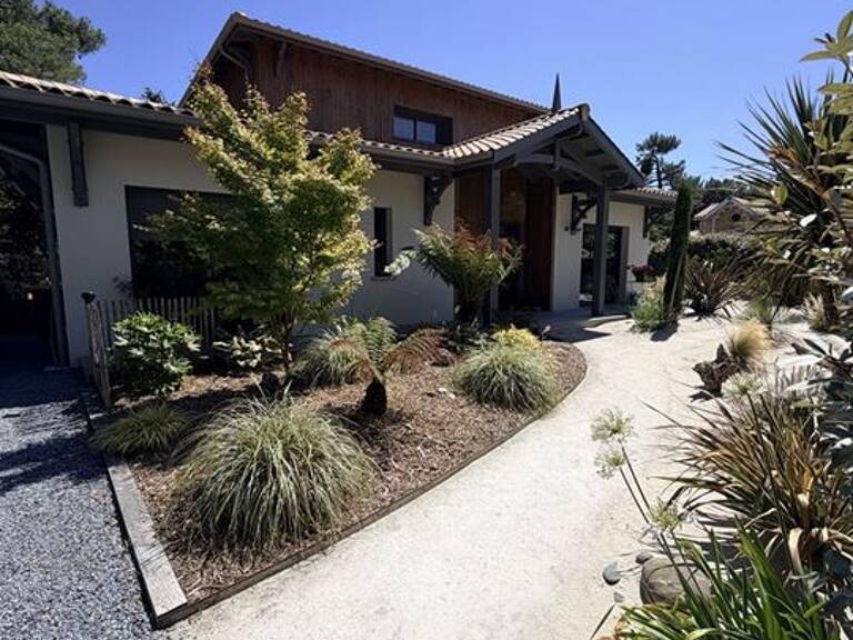 Villa - 154m ² — photo 1