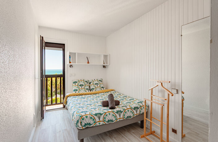 CHAMBRE D'AMOUR - T2 VUE MER - DERNIER ETAGE — photo 5