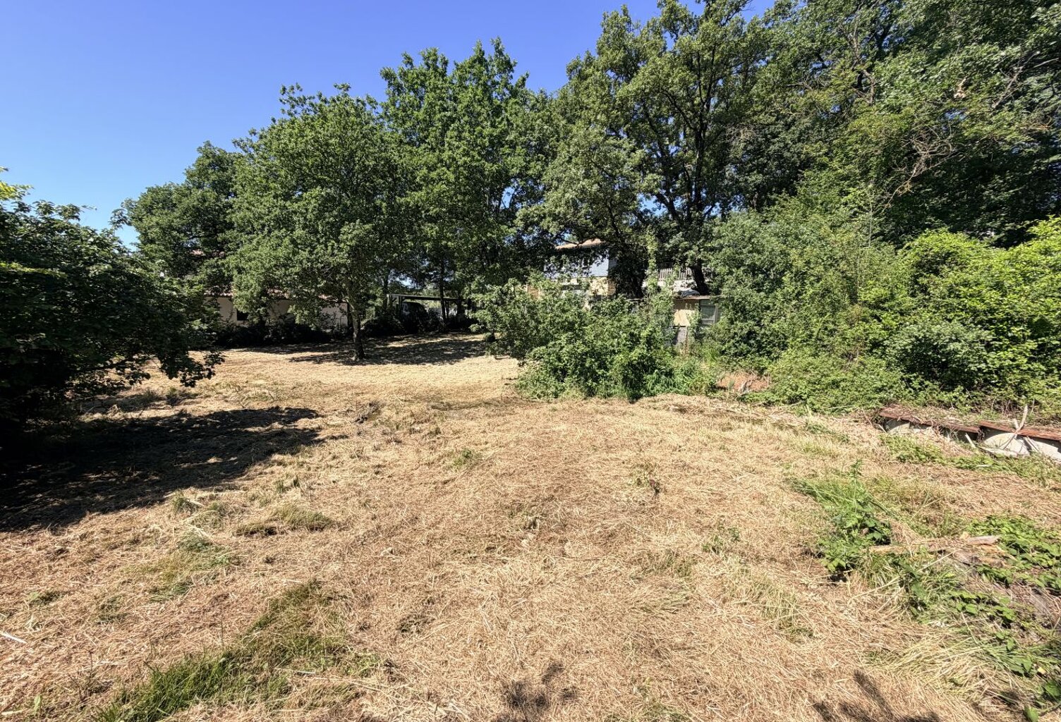 Terrain 1473 m2 — photo 1