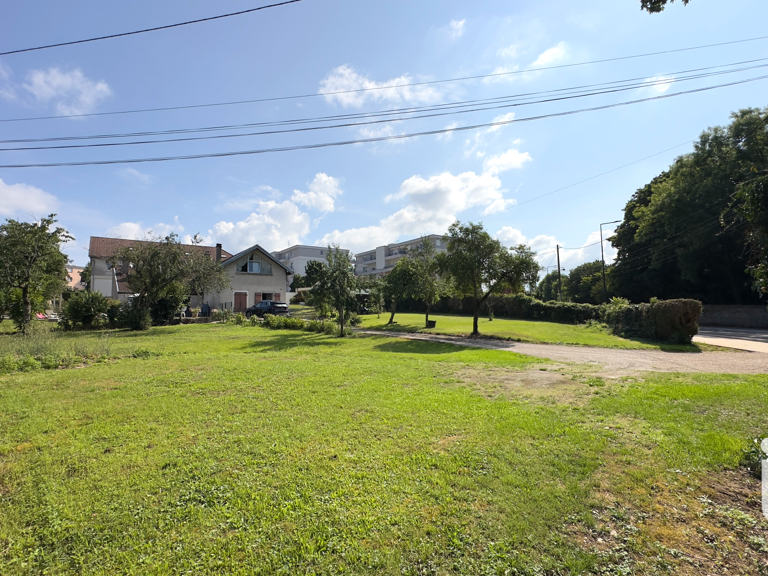 Vente Terrain à bâtir 710 m&sup2; — photo 1