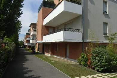 Appartement 3 pièces 885 €