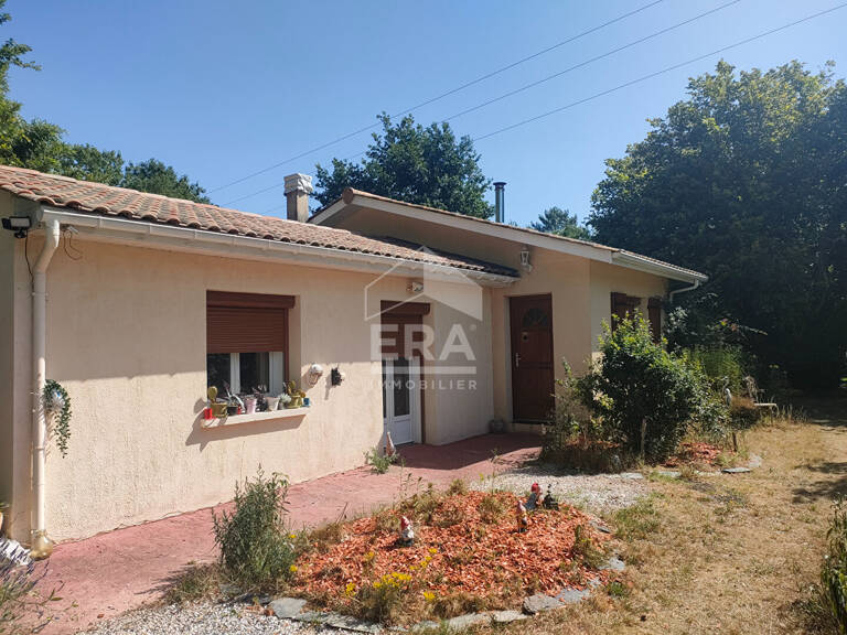 Maison 3 pièces à vendre à Saint-Savin - Terrain de 17200 m² — photo 1