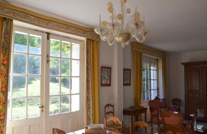 MAISON DE CARACTERE  PROCHE CENTRE LA ROCHE POSAY — photo 4