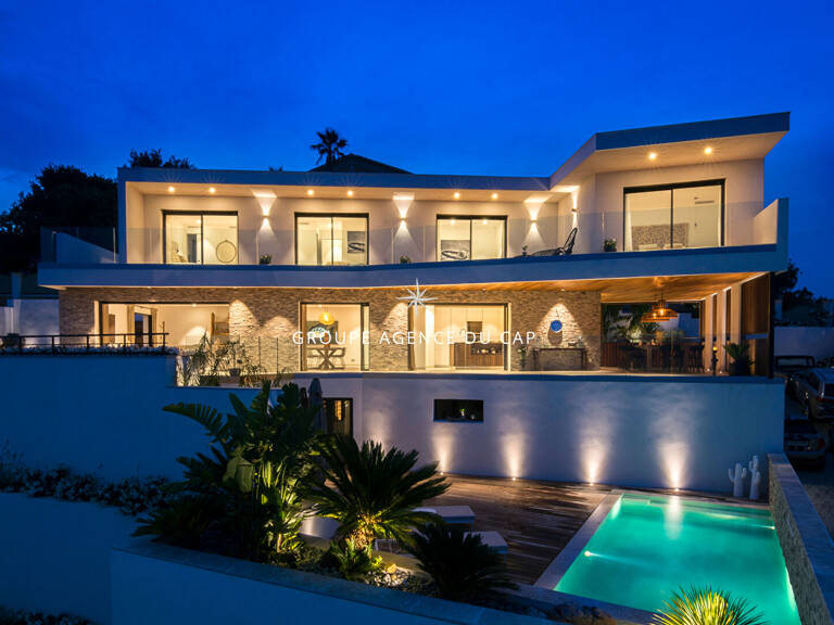 VILLA CONTEMPORAINE 8 PIECES  VUE MER PANORAMIQUE AVEC DOUBLE GARAGE ET PISCINE — photo 1