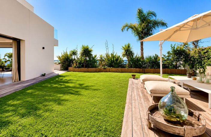 VILLA CONTEMPORAINE 8 PIECES  VUE MER PANORAMIQUE AVEC DOUBLE GARAGE ET PISCINE — photo 4