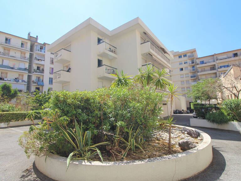 Libération 2 pièces 32.32 m2 avec balcons à rénover — photo 1