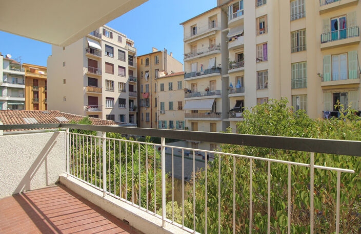 Libération 2 pièces 32.32 m2 avec balcons à rénover — photo 5