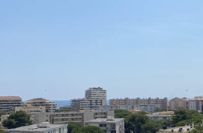 VENTE EN EXCLUSIVITE - FREJUS PLAGE - APPARTEMENT DEUX PIECES EN DERNIER ETAGE VUE MER AVEC PARKING — photo du bien