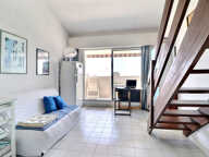 VENTE EN EXCLUSIVITE - FREJUS PLAGE - APPARTEMENT DEUX PIECES EN DERNIER ETAGE VUE MER AVEC PARKING — photo 2