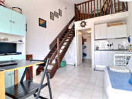 VENTE EN EXCLUSIVITE - FREJUS PLAGE - APPARTEMENT DEUX PIECES EN DERNIER ETAGE VUE MER AVEC PARKING — photo 4