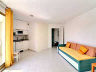 VENTE EN EXCLUSIVITE - PORT FREJUS - STUDIO AU PIED DES PLAGES AVEC PARKING — photo 4