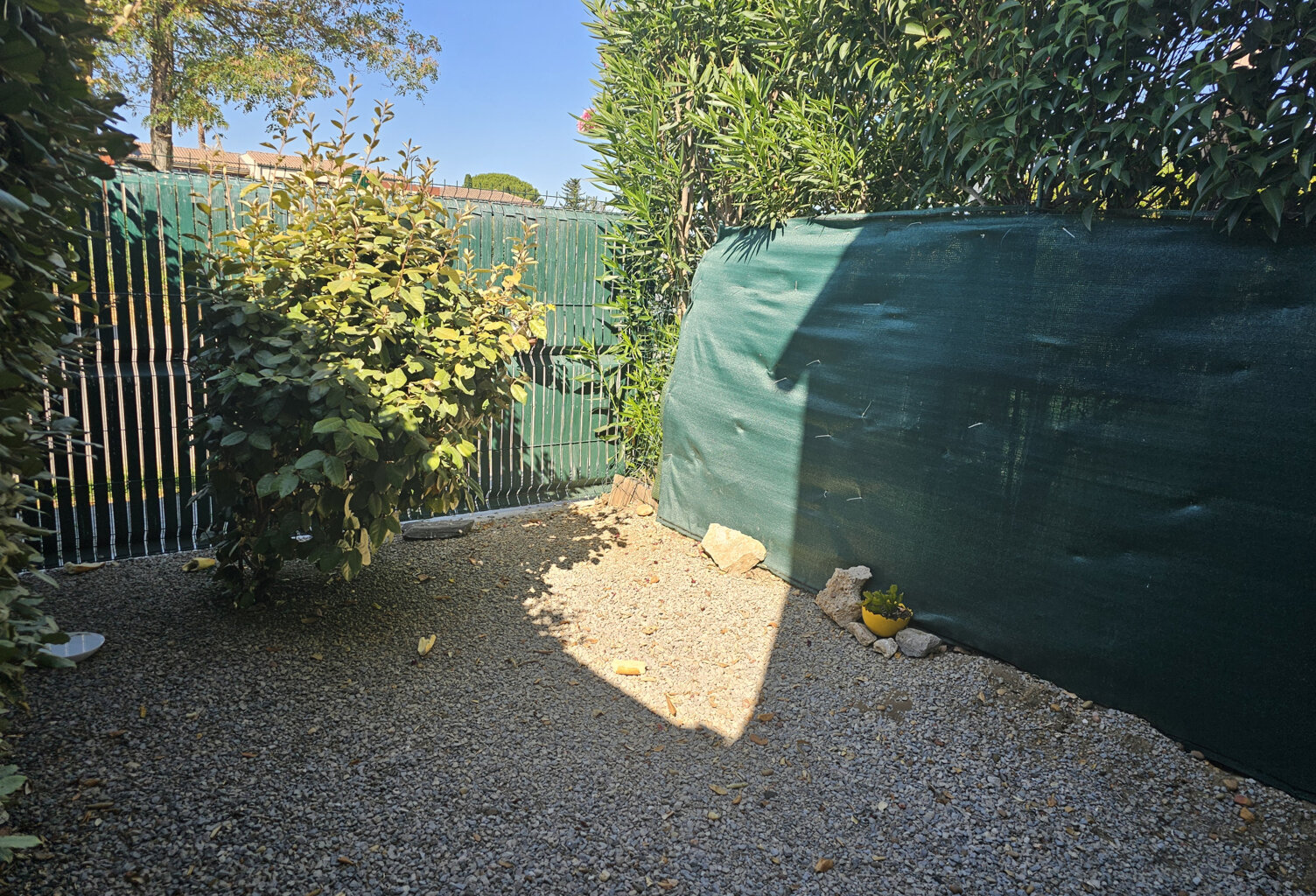 studio en rez-de-jardin avec place de parking AIGUES MORTES — photo 1