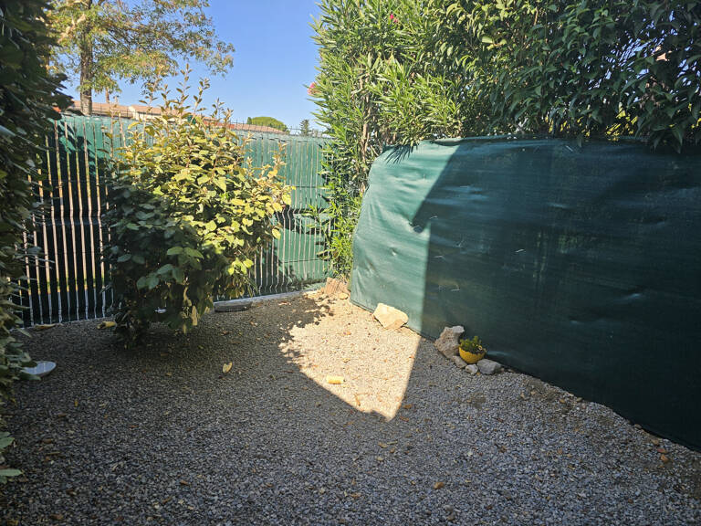 studio en rez-de-jardin avec place de parking AIGUES MORTES — photo 1