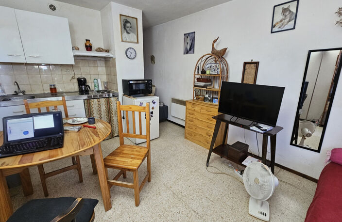 studio en rez-de-jardin avec place de parking AIGUES MORTES — photo 2