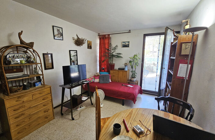 studio en rez-de-jardin avec place de parking AIGUES MORTES — photo 4