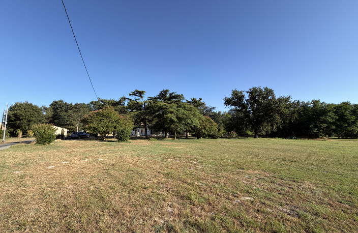 PROPRIÉTÉ DE CARACTÈRE SUR 4,5 HECTARES CLOS   PRAIRIE ET BOIS — photo 4