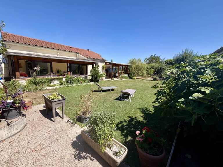 Maison de plain pied - Veauche aproximite de la place du mar — photo 1