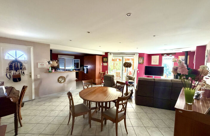 Maison de plain pied - Veauche aproximite de la place du mar — photo 2