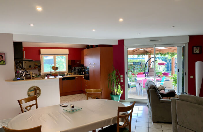 Maison de plain pied - Veauche aproximite de la place du mar — photo 3