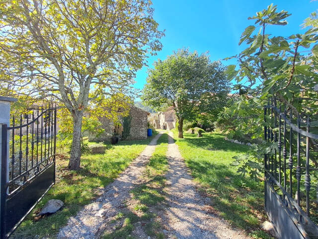 Maison en Pierre de Caractère avec Gîte Indépendant — photo du bien