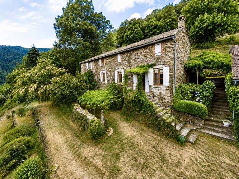 Mas T9 avec Terrain 10Ha et Source — photo 1
