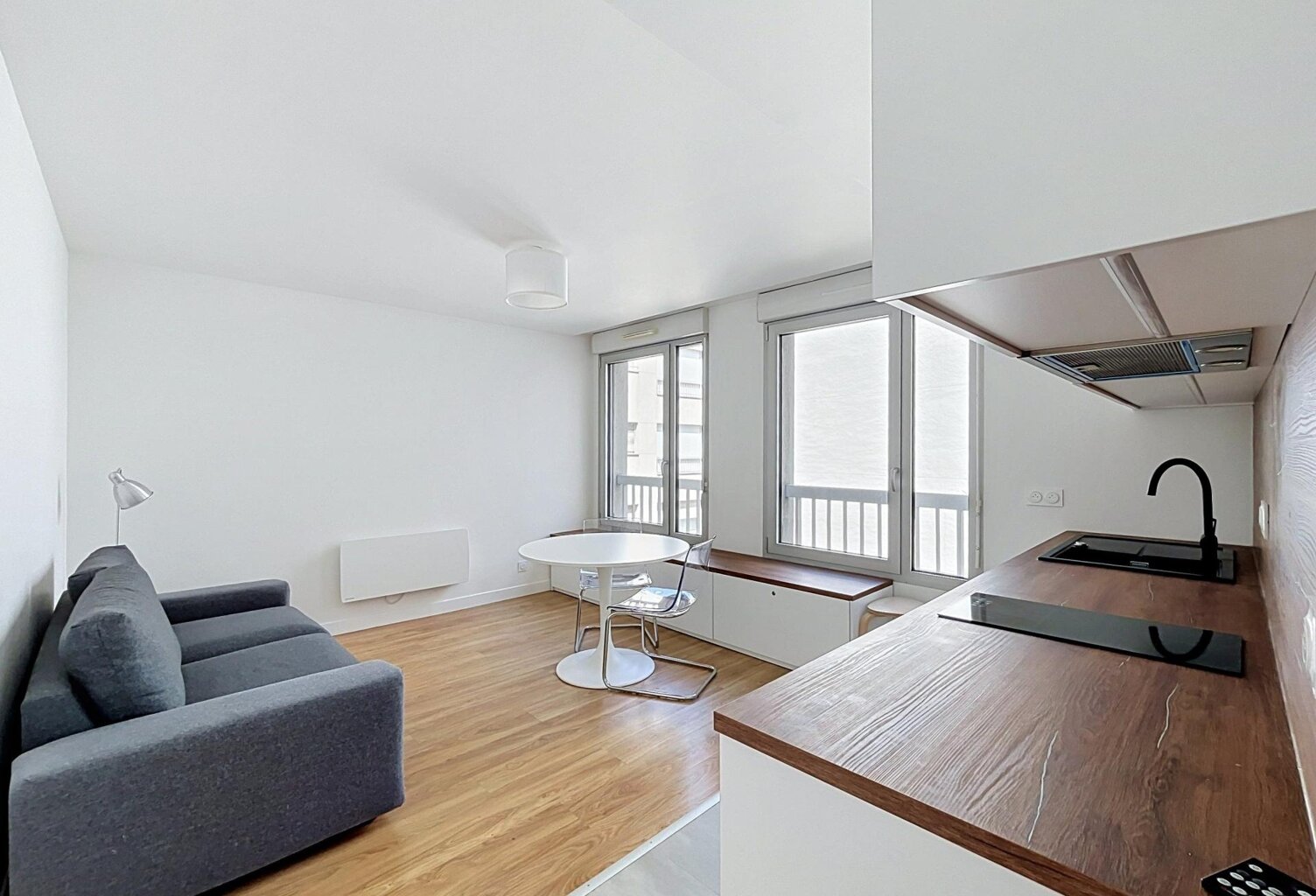 F1 23,82 m² prêt-à-vivre, ascenseur, PMR et DPE C — photo 1
