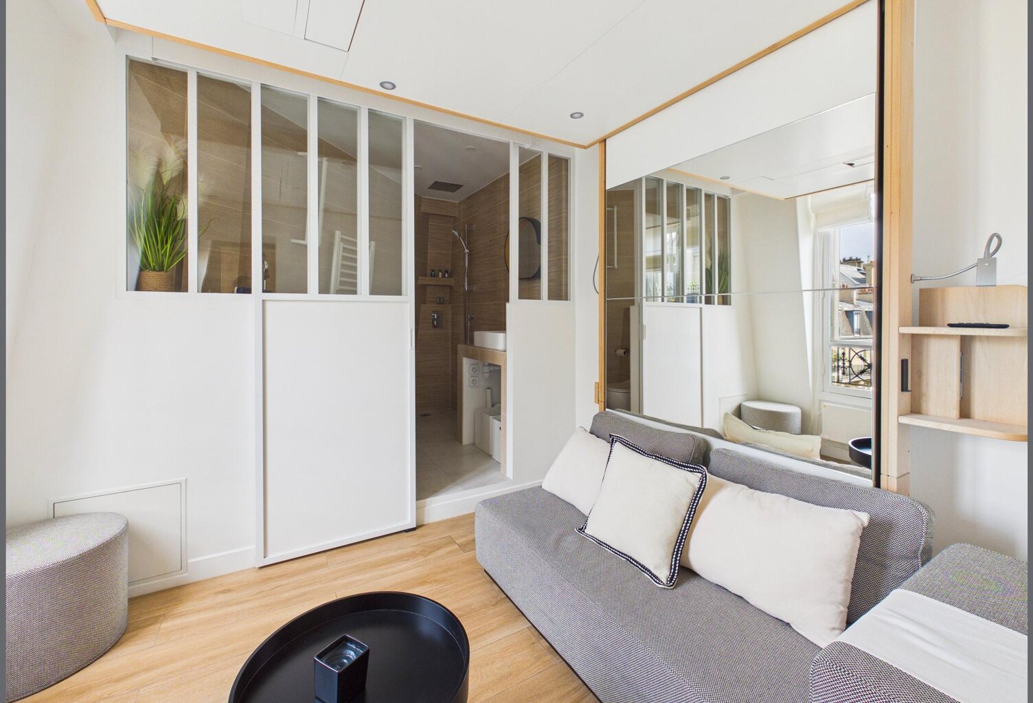 Ternes - Studio d'exception avec ascenseur — photo 1