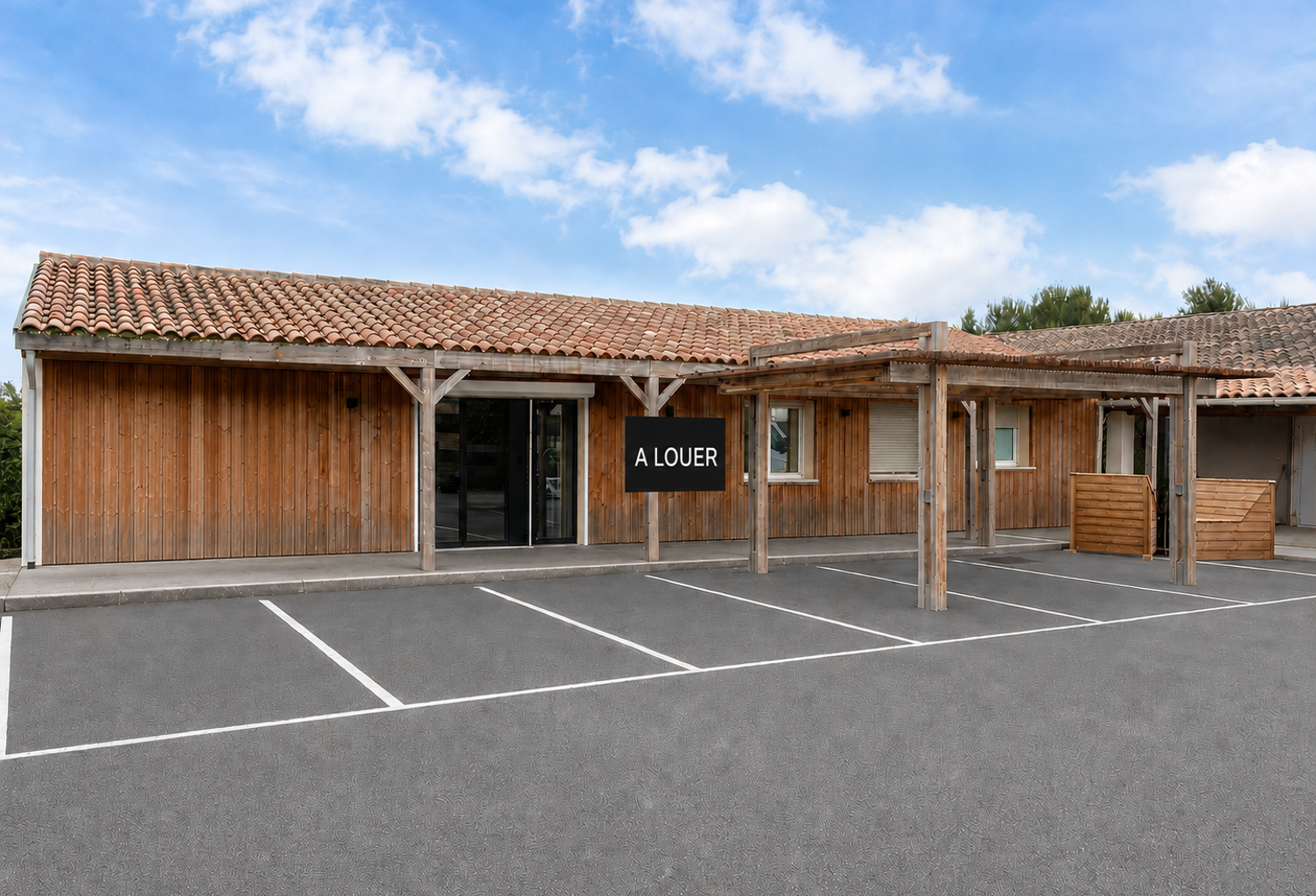SAINT VICTORET ZONE ARTISANALE - Bureaux de 211m2 avec stationnements et stockage — photo 1
